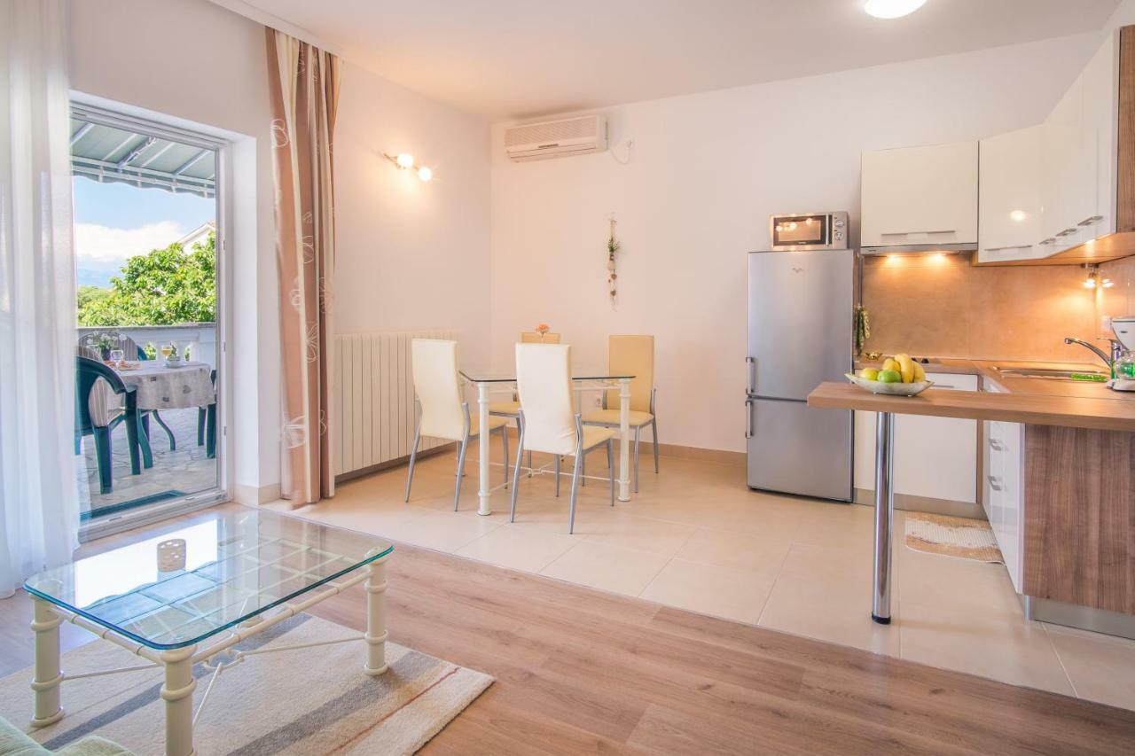 מאלינסקה Apartmani Dujmovic מראה חיצוני תמונה